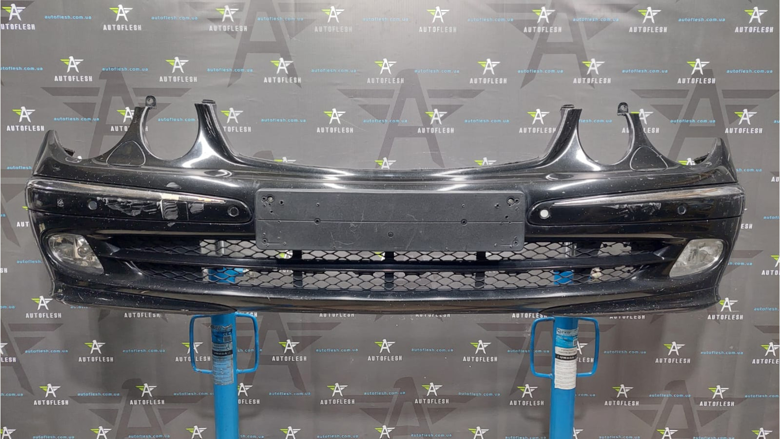 Бампер передний A2118800240 Mercedes E-Class W211 Avantgarde, Цвет: 197U бу Бампер передний A2118800240 Mercedes E-Class W211 Avantgarde, Цвет: 197U бу